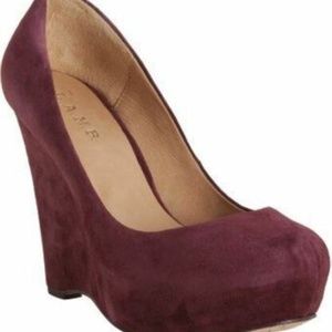 L.A.M.B Women's Gwen  Stefani Platform Suede Pumps